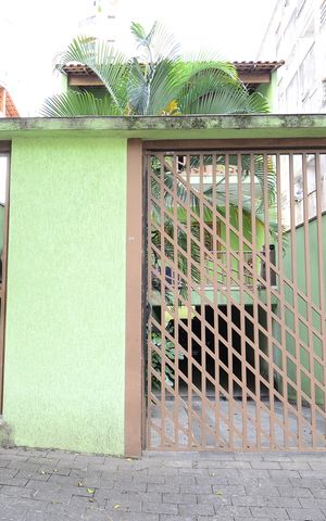 Casa à venda com 180m², 4 quartos e 10 vagasFachada