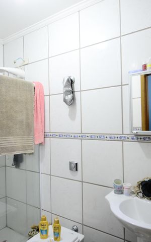 Casa à venda com 180m², 4 quartos e 10 vagasBanheiro da Suíte 2