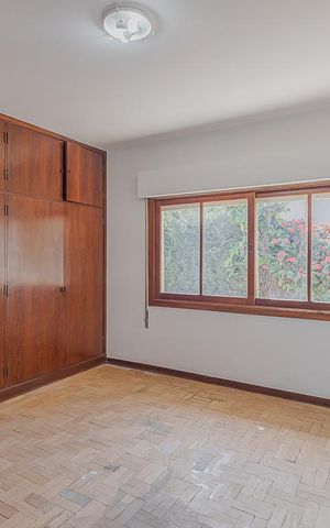 Casa à venda com 336m², 4 quartos e 4 vagasQuarto 2
