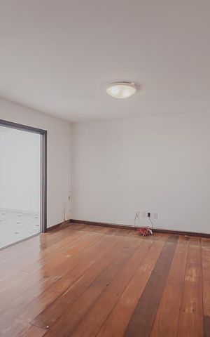 Casa à venda com 336m², 4 quartos e 4 vagasSala 1