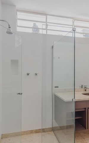 Casa à venda com 336m², 4 quartos e 4 vagasBanheiro 2
