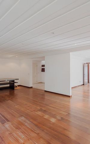 Casa à venda com 336m², 4 quartos e 4 vagasSala 1