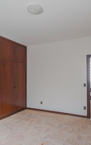 Casa à venda com 336m², 4 quartos e 4 vagasQuarto 3