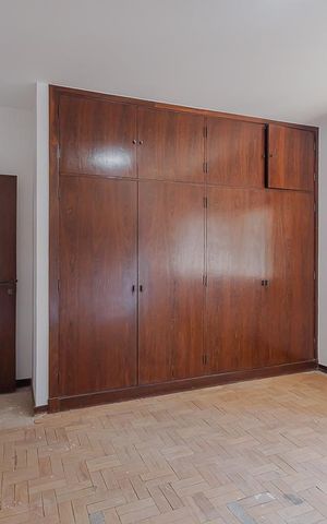 Casa à venda com 336m², 4 quartos e 4 vagasQuarto 2