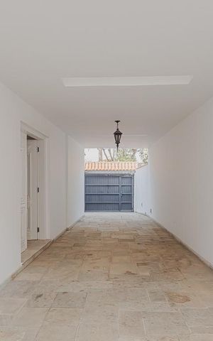 Casa à venda com 336m², 4 quartos e 4 vagasGaragem