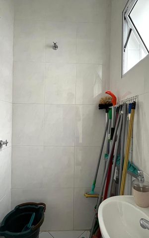 Casa à venda com 230m², 4 quartos e 4 vagas Casa à venda com 230m², 4 quartos e 4 vagasBanheiro de serviço