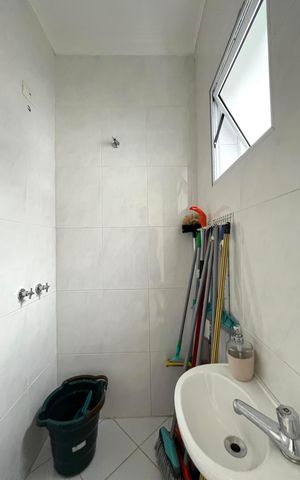 Casa à venda com 230m², 4 quartos e 4 vagas Casa à venda com 230m², 4 quartos e 4 vagasBanheiro de serviço