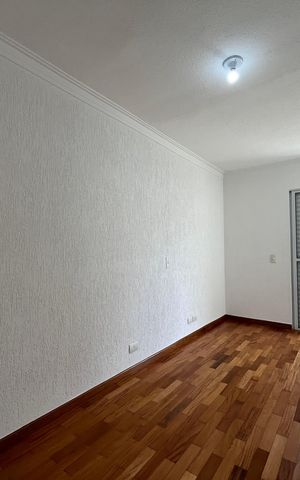 Casa à venda com 230m², 4 quartos e 4 vagas Casa à venda com 230m², 4 quartos e 4 vagasQuarto 3