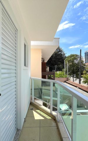 Casa à venda com 230m², 4 quartos e 4 vagas Casa à venda com 230m², 4 quartos e 4 vagasVaranda da Suíte 1