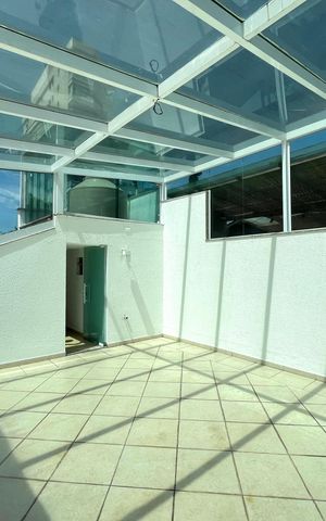 Casa à venda com 230m², 4 quartos e 4 vagas Casa à venda com 230m², 4 quartos e 4 vagasTerraço