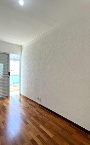 Casa à venda com 230m², 4 quartos e 4 vagas Casa à venda com 230m², 4 quartos e 4 vagasQuarto 3