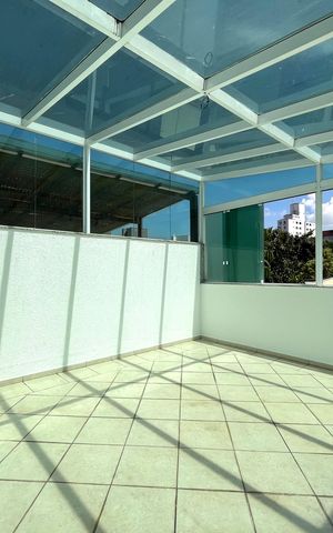 Casa à venda com 230m², 4 quartos e 4 vagas Casa à venda com 230m², 4 quartos e 4 vagasTerraço