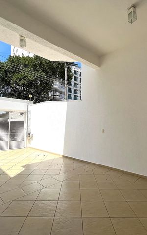 Casa à venda com 230m², 4 quartos e 4 vagas Casa à venda com 230m², 4 quartos e 4 vagasGaragem