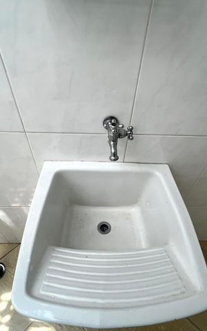 Casa à venda com 230m², 4 quartos e 4 vagas Casa à venda com 230m², 4 quartos e 4 vagasÁrea de Serviço