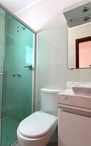 Casa à venda com 230m², 4 quartos e 4 vagas Casa à venda com 230m², 4 quartos e 4 vagasBanheiro da Suíte 2