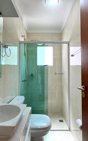 Casa à venda com 230m², 4 quartos e 4 vagas Casa à venda com 230m², 4 quartos e 4 vagasBanheiro Social