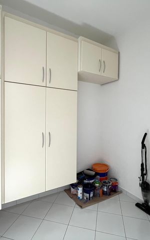 Casa à venda com 230m², 4 quartos e 4 vagas Casa à venda com 230m², 4 quartos e 4 vagasQuarto de Serviço
