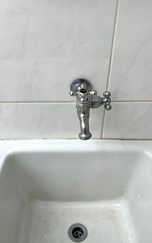 Casa à venda com 230m², 4 quartos e 4 vagas Casa à venda com 230m², 4 quartos e 4 vagasÁrea de Serviço