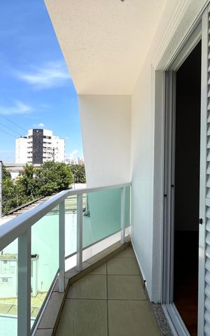 Casa à venda com 230m², 4 quartos e 4 vagas Casa à venda com 230m², 4 quartos e 4 vagasVaranda da Suíte 1