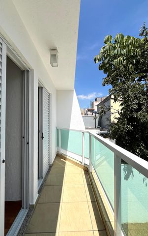 Casa à venda com 230m², 4 quartos e 4 vagas Casa à venda com 230m², 4 quartos e 4 vagasVaranda do Quarto 4