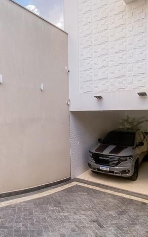 Casa à venda com 290m², 3 quartos e 4 vagas Casa à venda com 290m², 3 quartos e 4 vagasGaragem