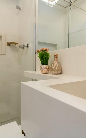 Casa à venda com 290m², 3 quartos e 4 vagas Casa à venda com 290m², 3 quartos e 4 vagasBanheiro da Suíte 2