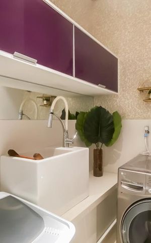 Casa à venda com 290m², 3 quartos e 4 vagas Casa à venda com 290m², 3 quartos e 4 vagasÁrea de Serviço