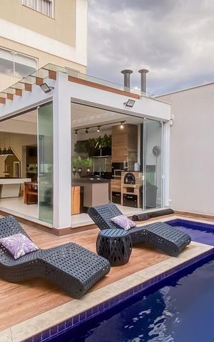 Casa à venda com 290m², 3 quartos e 4 vagas Casa à venda com 290m², 3 quartos e 4 vagasPiscina