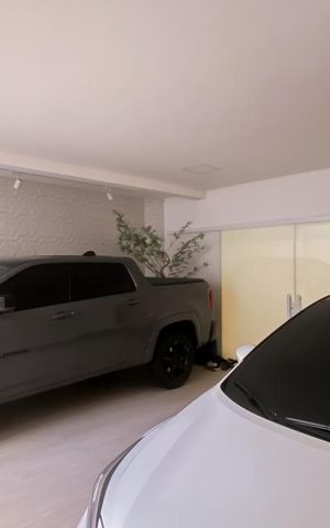 Casa à venda com 290m², 3 quartos e 4 vagas Casa à venda com 290m², 3 quartos e 4 vagasGaragem