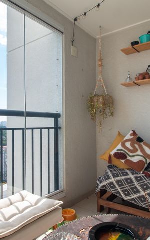 Apartamento para alugar com 70m², 2 quartos e 1 vagaVaranda