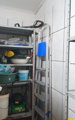 Casa à venda com 180m², 2 quartos e 3 vagas Casa à venda com 180m², 2 quartos e 3 vagasDespensa