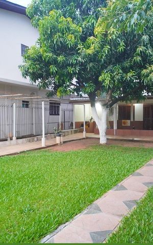Casa à venda com 180m², 2 quartos e 3 vagas Casa à venda com 180m², 2 quartos e 3 vagasQuintal