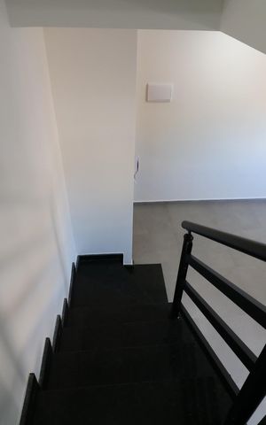 Apartamento para alugar com 115m², 2 quartos e 1 vagaEscada