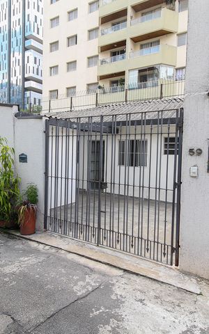 Casa de condomínio para alugar com 80m², 2 quartos e 1 vaga Casa de condomínio para alugar com 80m², 2 quartos e 1 vagaFachada
