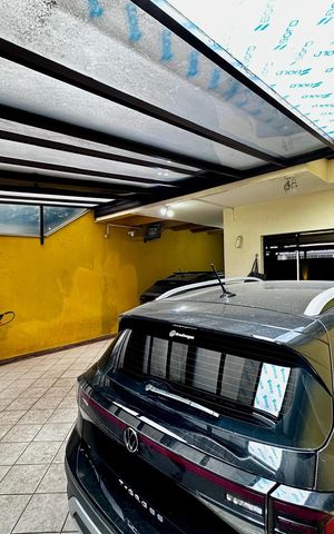 Casa à venda com 204m², 4 quartos e 3 vagas Casa à venda com 204m², 4 quartos e 3 vagasGaragem