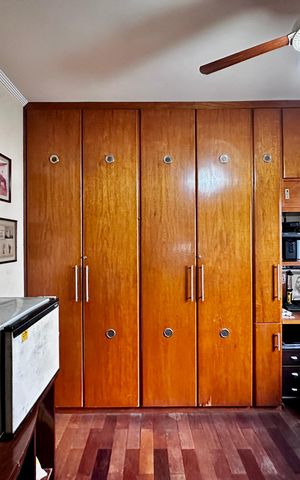 Casa à venda com 204m², 4 quartos e 3 vagas Casa à venda com 204m², 4 quartos e 3 vagasQuarto 4