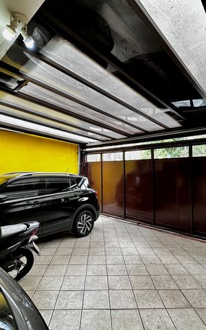 Casa à venda com 204m², 4 quartos e 3 vagas Casa à venda com 204m², 4 quartos e 3 vagasGaragem