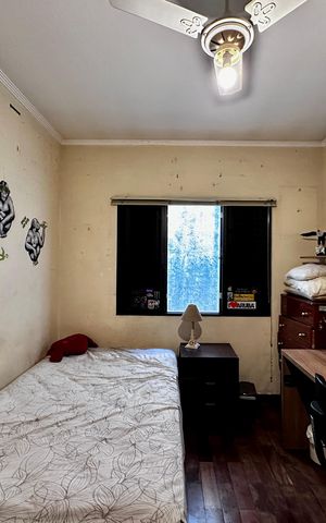 Casa à venda com 204m², 4 quartos e 3 vagas Casa à venda com 204m², 4 quartos e 3 vagasQuarto 3