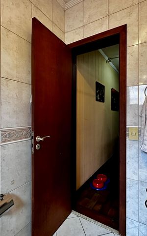 Casa à venda com 204m², 4 quartos e 3 vagas Casa à venda com 204m², 4 quartos e 3 vagasBanheiro Social