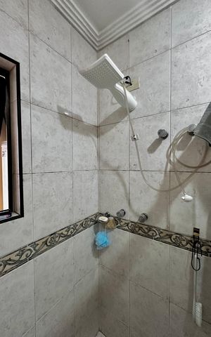 Casa à venda com 204m², 4 quartos e 3 vagas Casa à venda com 204m², 4 quartos e 3 vagasBanheiro Suíte 2