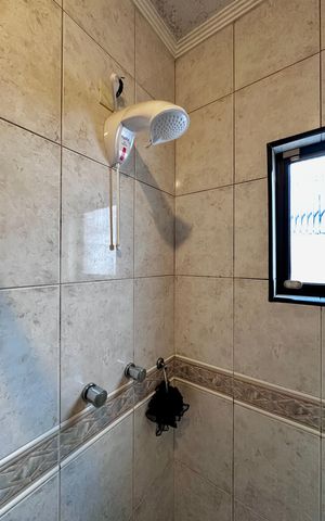 Casa à venda com 204m², 4 quartos e 3 vagas Casa à venda com 204m², 4 quartos e 3 vagasBanheiro Social