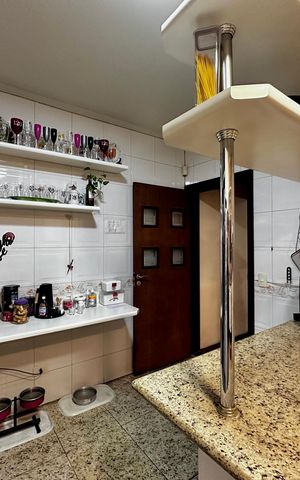 Casa à venda com 204m², 4 quartos e 3 vagas Casa à venda com 204m², 4 quartos e 3 vagasCozinha
