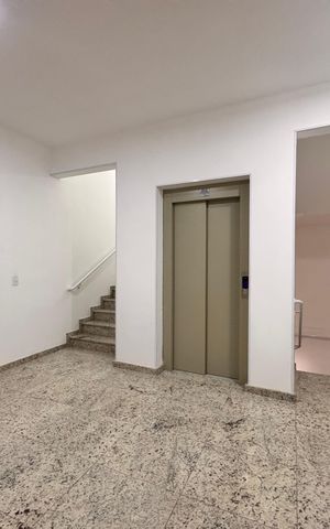 Apartamento para alugar com 90m², 3 quartos e 2 vagas Apartamento para alugar com 90m², 3 quartos e 2 vagasHall de entrada