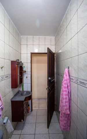 Casa à venda com 270m², 5 quartos e 2 vagasBanheiro Casa 1