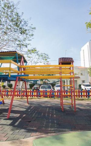 Apartamento à venda com 136m², 3 quartos e 2 vagas Apartamento à venda com 136m², 3 quartos e 2 vagasÁrea comum - Playground