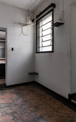 Casa à venda com 300m², 4 quartos e 1 vaga Casa à venda com 300m², 4 quartos e 1 vagaHall do Elevador