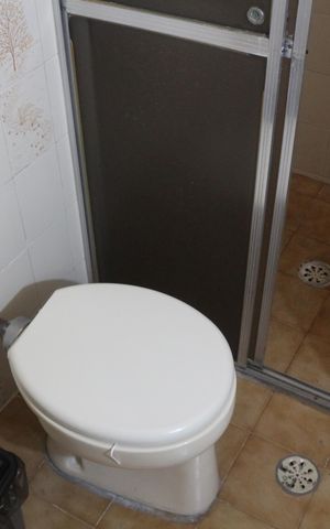 Casa à venda com 176m², 3 quartos e 2 vagasBanheiro 1