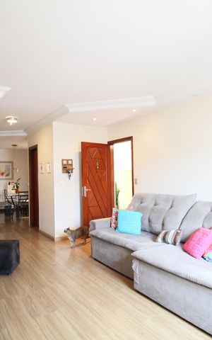 Casa à venda com 260m², 3 quartos e 3 vagasSala