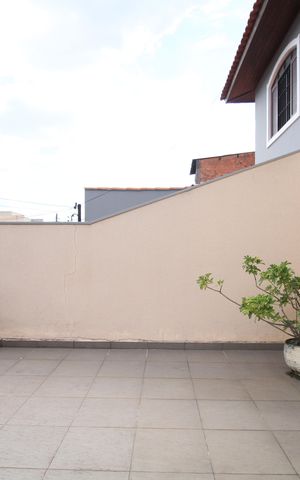 Casa à venda com 260m², 3 quartos e 3 vagasCobertura