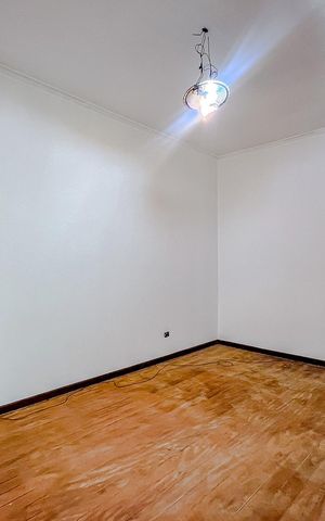 Casa à venda com 283m², 5 quartos e 2 vagasQuarto 4 - Suíte